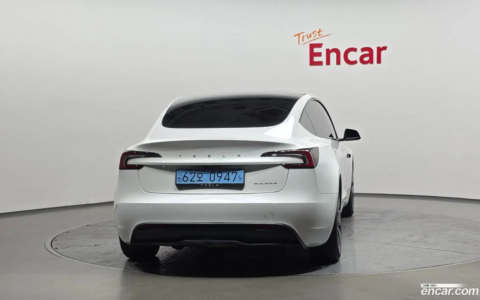 Tesla Model 3 AWD 2024 — миниатюра 4