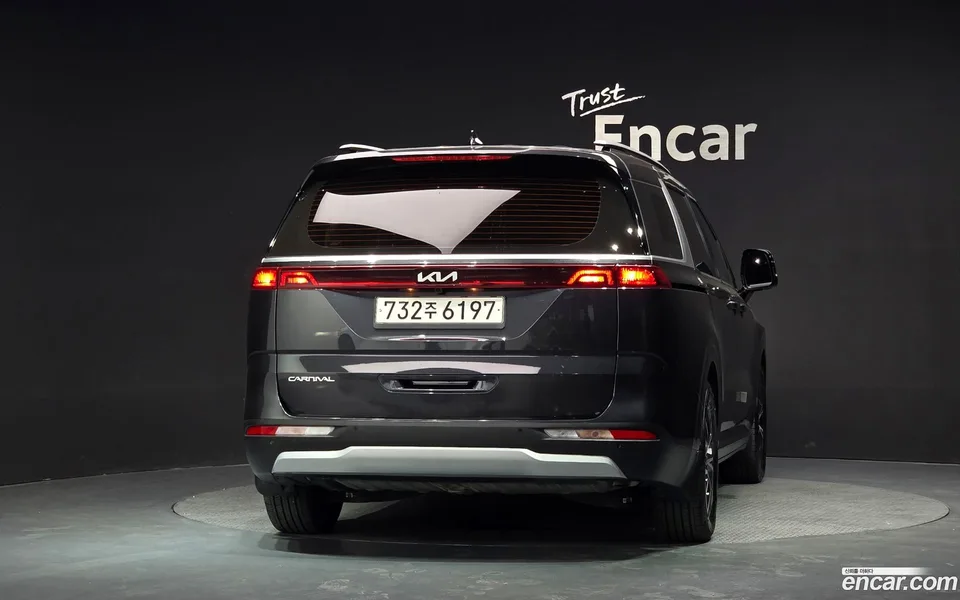Kia Carnival 11 2023 — миниатюра 4