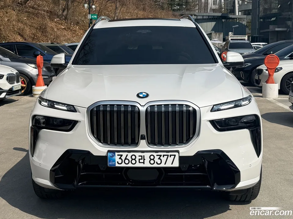BMW X7 xDrive 40i M 7 2026 — thumbnail 3