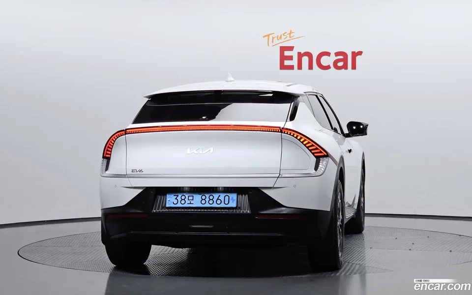 Kia EV6 4WD 2023 — thumbnail 4