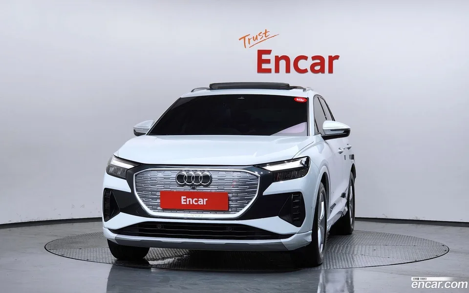 Audi Q4 e-tron 40 2023 — миниатюра 3
