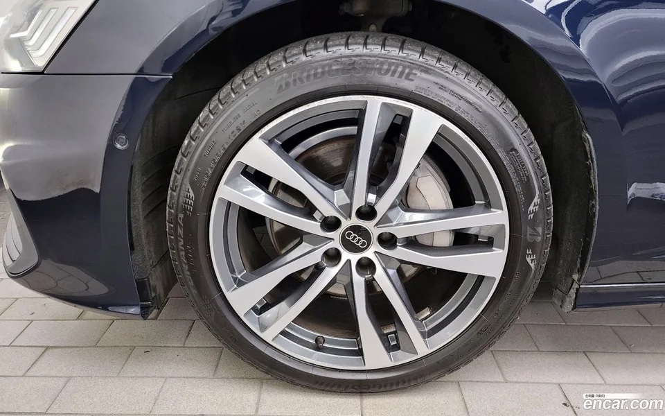 Audi A6 45 TFSI 2023 — thumbnail 2