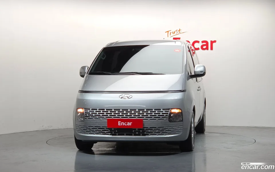 Hyundai Staria 4WD 9 2023 — миниатюра 3