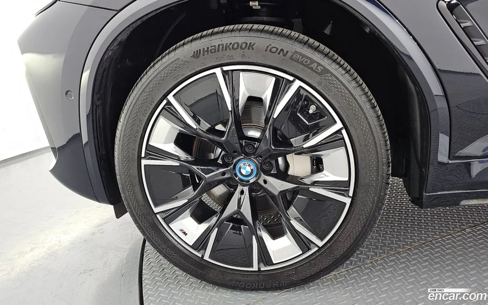BMW iX3 M 2024 — миниатюра 5
