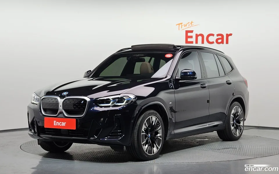 BMW iX3 2024