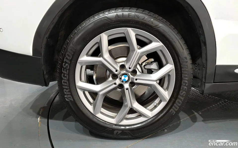 BMW X3 xDrive 20i 2022 — миниатюра 2