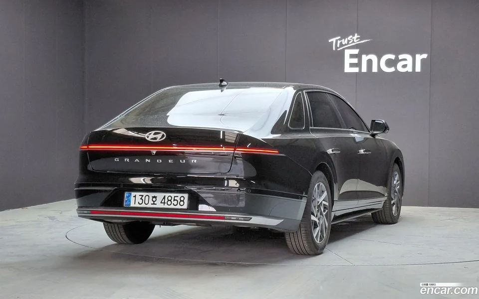 Hyundai Grandeur Hybrid 2023 — thumbnail 4