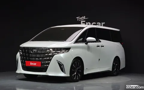 Toyota Alphard 2023 buy in Moscow