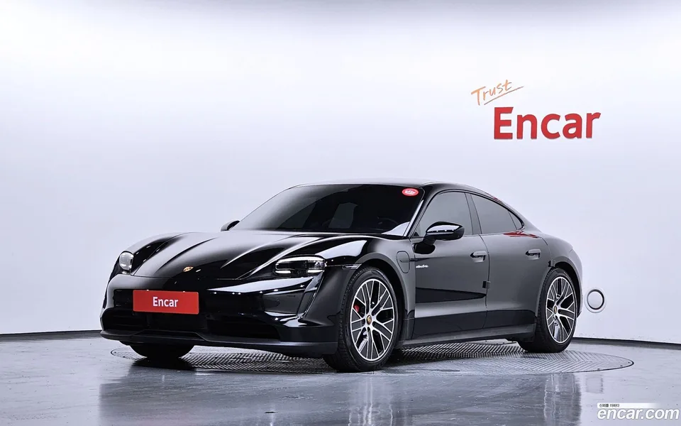 Porsche Taycan 2022