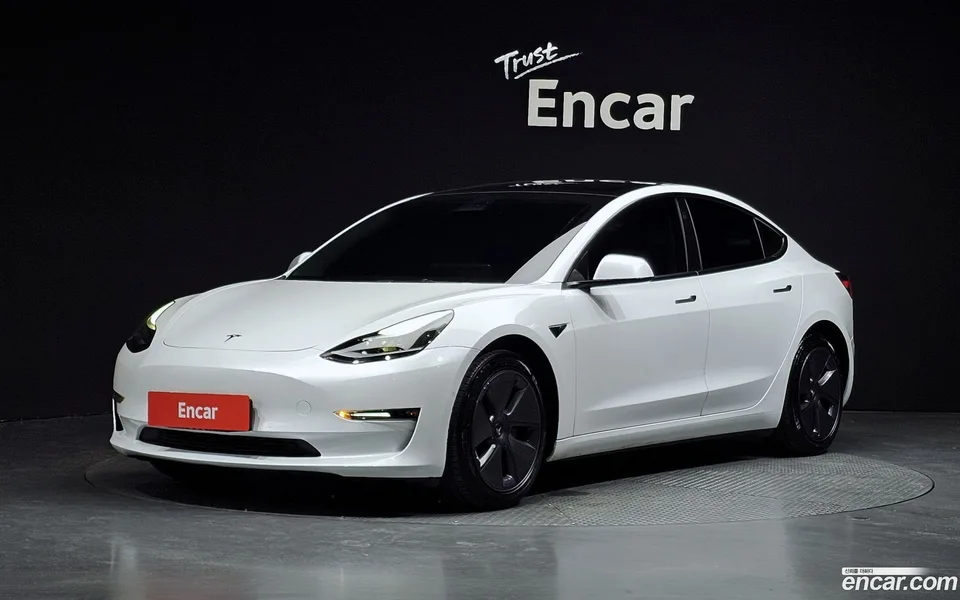 Tesla Model 3 2022