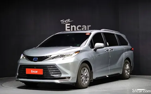 Toyota Sienna 2024 купить в Москве