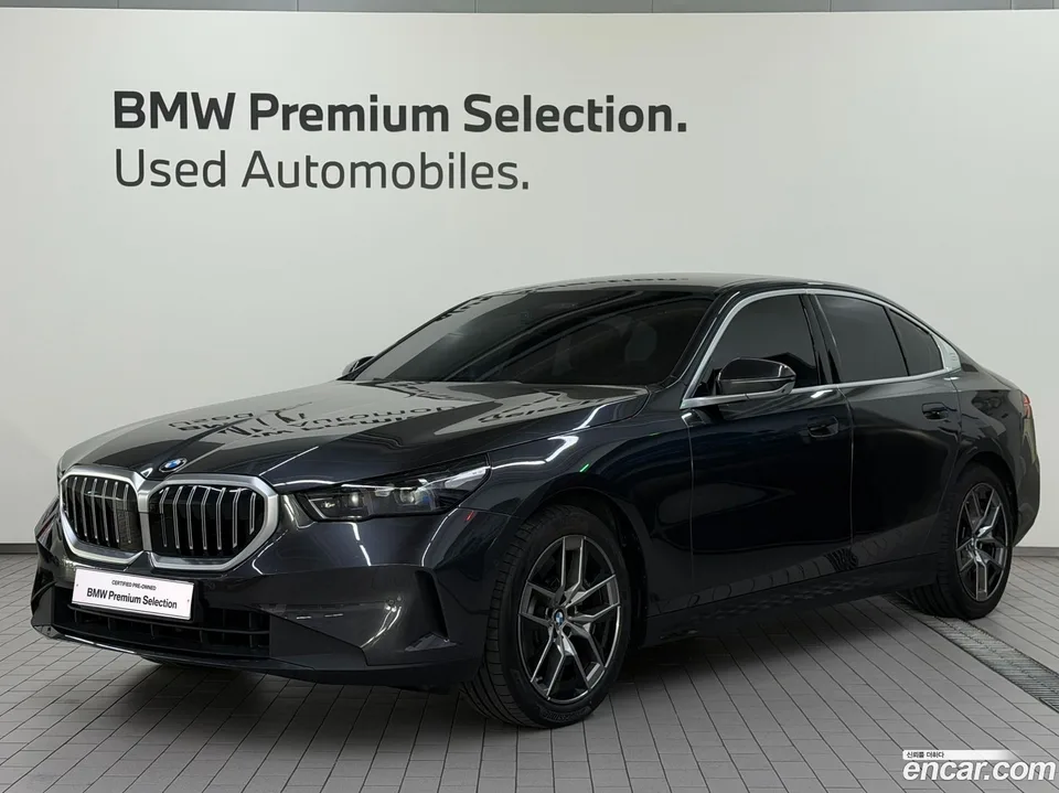 BMW 5 Series 2025
