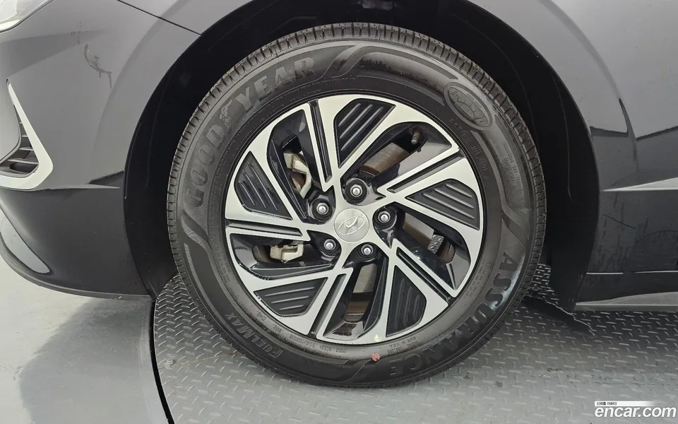 Hyundai Sonata Hybrid 2023 — миниатюра 2