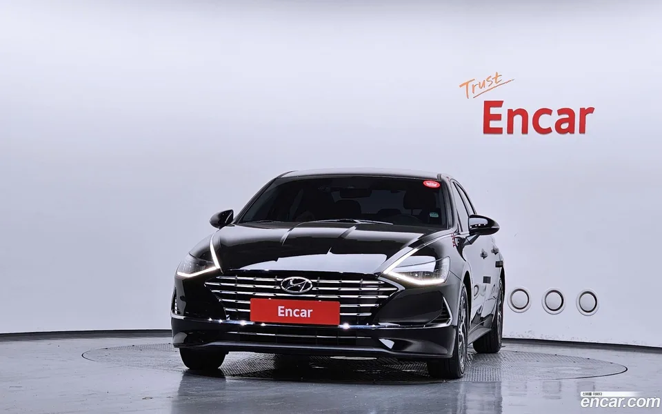 Hyundai Sonata Hybrid 2023 — миниатюра 3