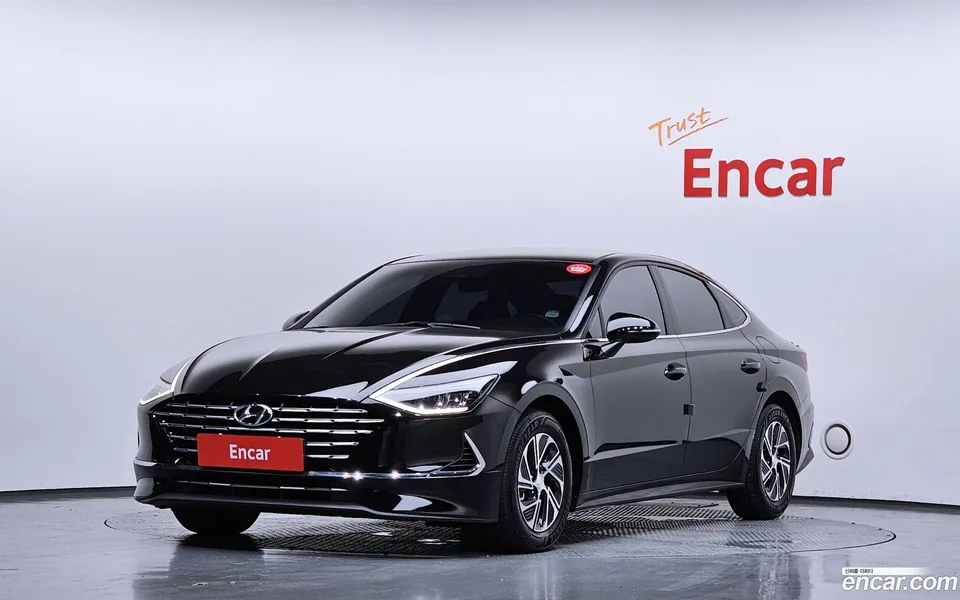 Hyundai Sonata Hybrid 2023 — фото 1, купить с доставкой в Москву