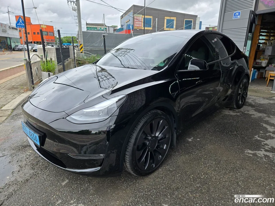 Tesla Model Y 2022