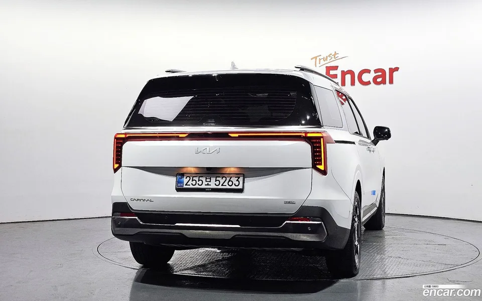 Kia Carnival HEV 9 2025 — thumbnail 4
