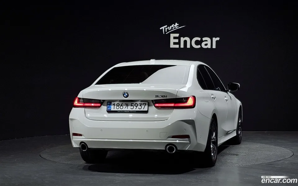 BMW 3 Series 320i 2024 — миниатюра 4
