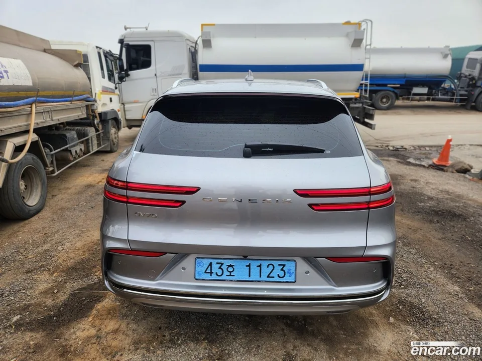 Genesis Electrified GV70 e-AWD 2026 — миниатюра 2