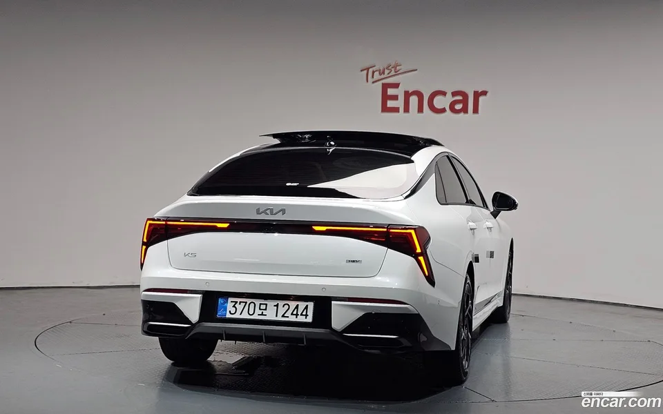 Kia K5 Hybrid 2025 — thumbnail 4