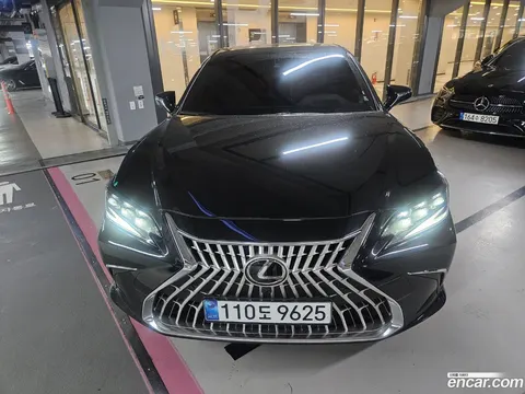 Lexus ES 300h 2025 buy in Moscow
