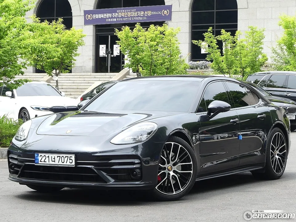 Porsche Panamera (971) 2023