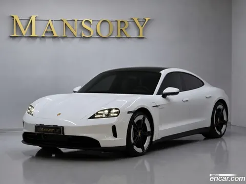 Porsche Taycan 2025 buy in Moscow