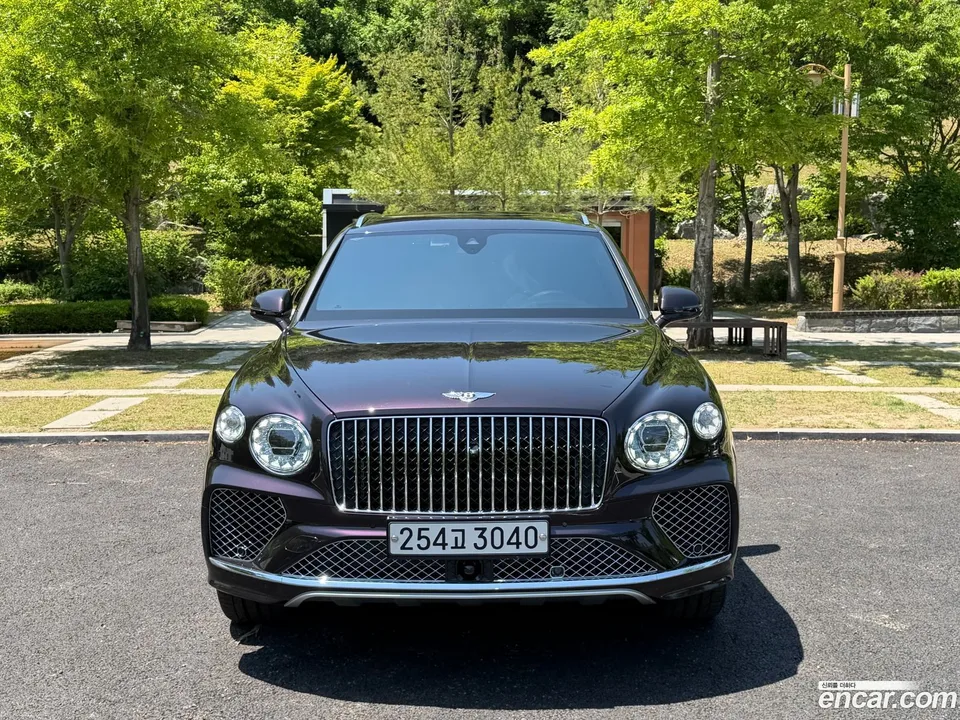 Bentley Bentayga 4.0 V8 EWB 2024 — миниатюра 3