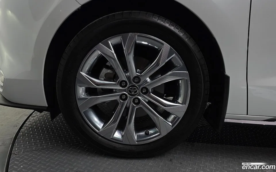 Toyota Sienna 2.5 2WD 2022 — thumbnail 5