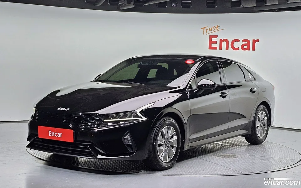 Kia K5 Hybrid 2023 — photo 1, buy with delivery to Moscow