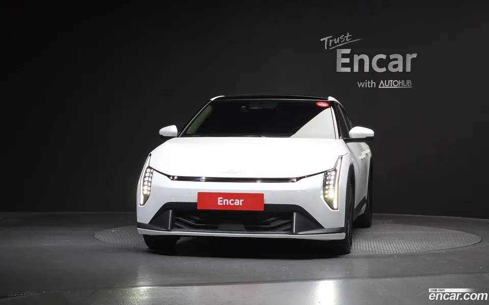 Kia EV4 2WD 2025 — thumbnail 3
