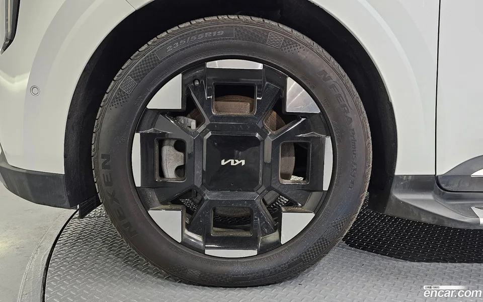 Kia Carnival 9 2024 — thumbnail 2