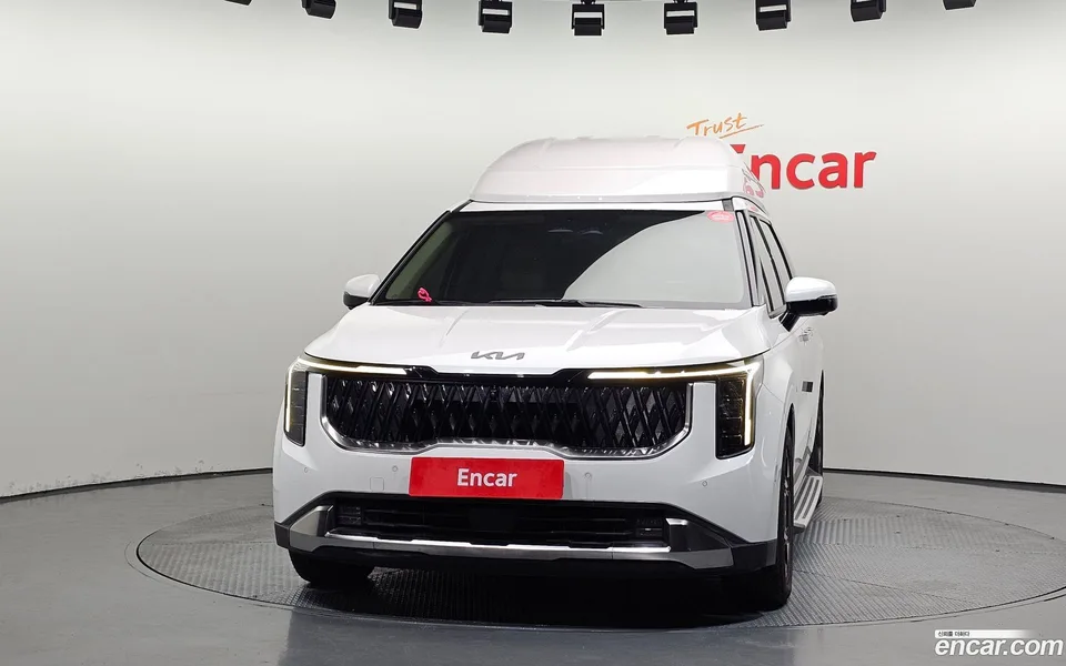 Kia Carnival 9 2024 — thumbnail 3