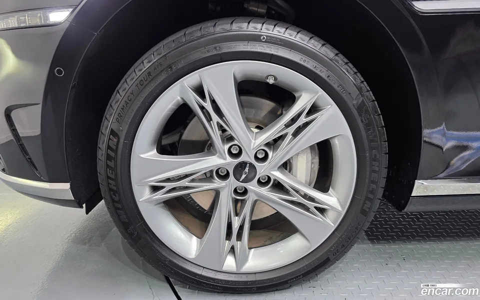 Genesis G90 3.5 AWD 2023 — thumbnail 2