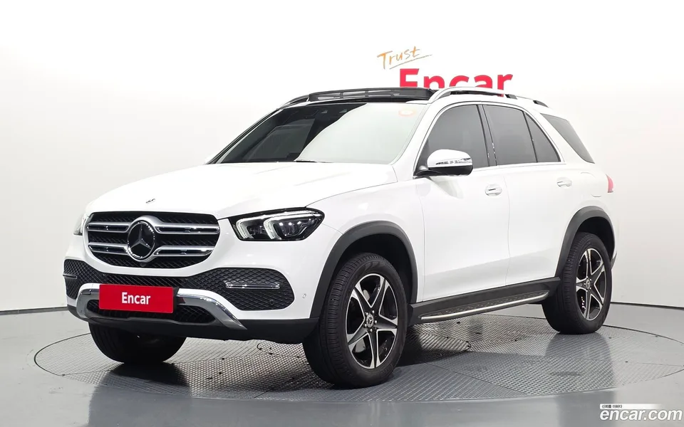 Mercedes-Benz GLE-Class GLE350e 4MATIC 2023 — photo 1, buy with delivery to Moscow