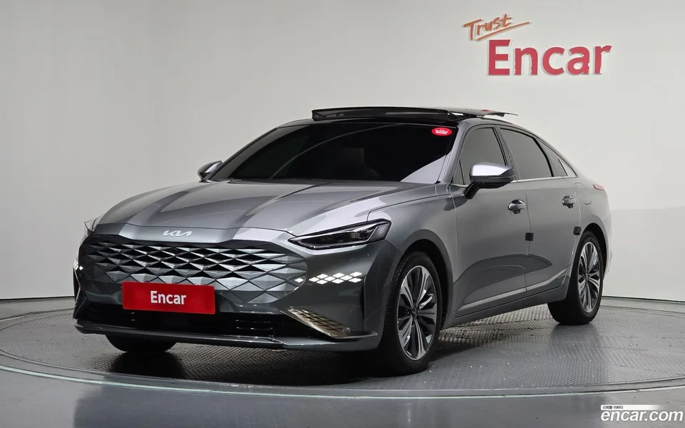 Kia K8 Hybrid 2023 — photo 1, buy with delivery to Moscow