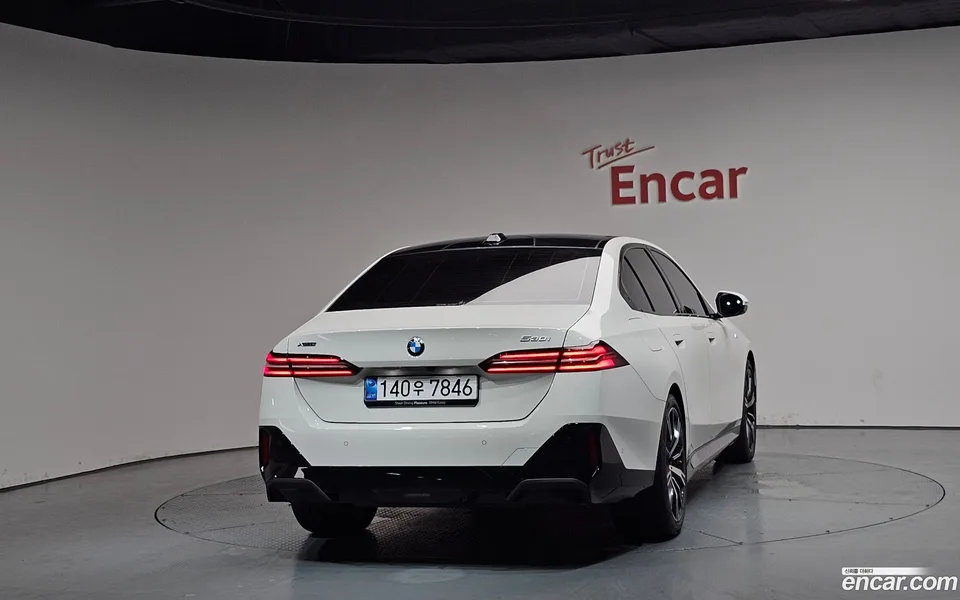 BMW 5 Series 530i xDrive M 2025 — thumbnail 4