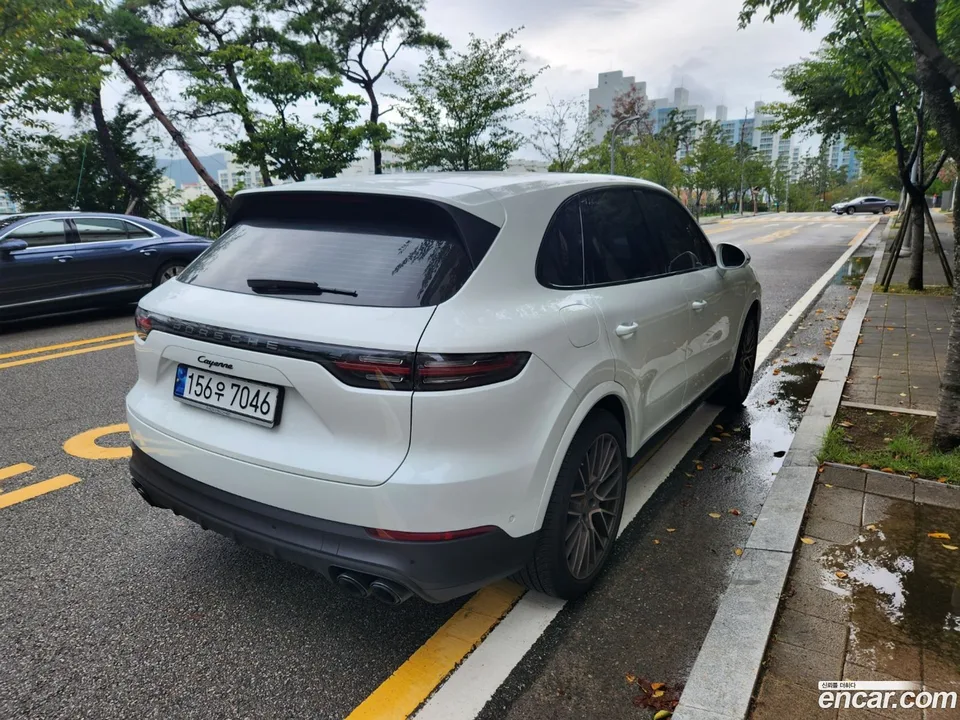 Porsche Cayenne 3.0 2022 — thumbnail 2