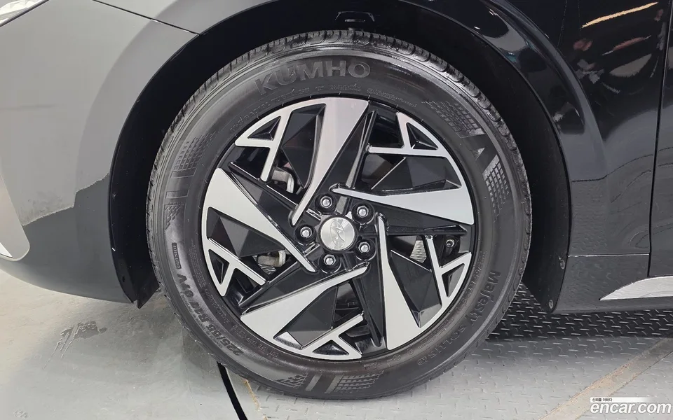 Hyundai Grandeur IG Hybrid 2022 — thumbnail 2