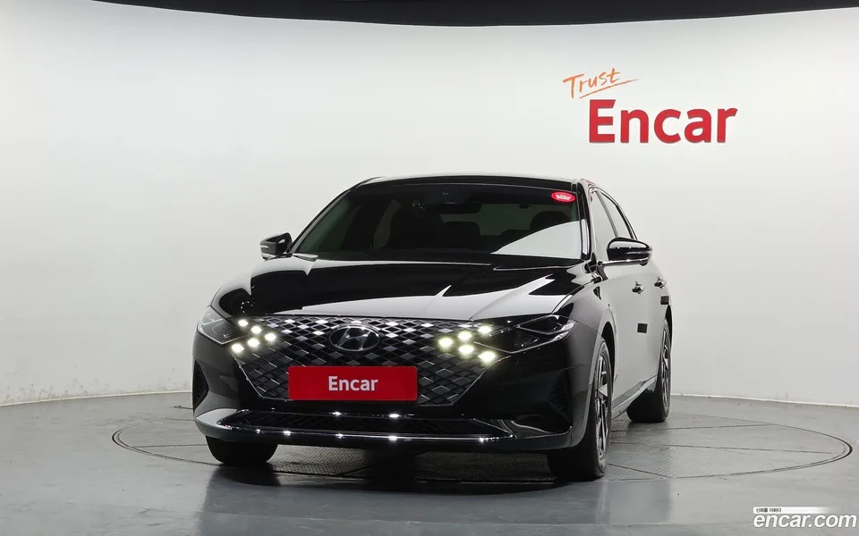 Hyundai Grandeur IG Hybrid 2022 — thumbnail 3