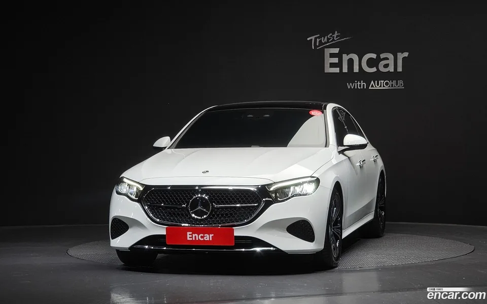 Mercedes-Benz E-Class E200 2025 — thumbnail 3