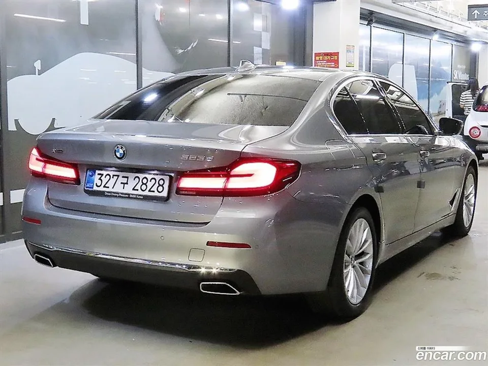 BMW 5 Series 523d 2023 — миниатюра 4