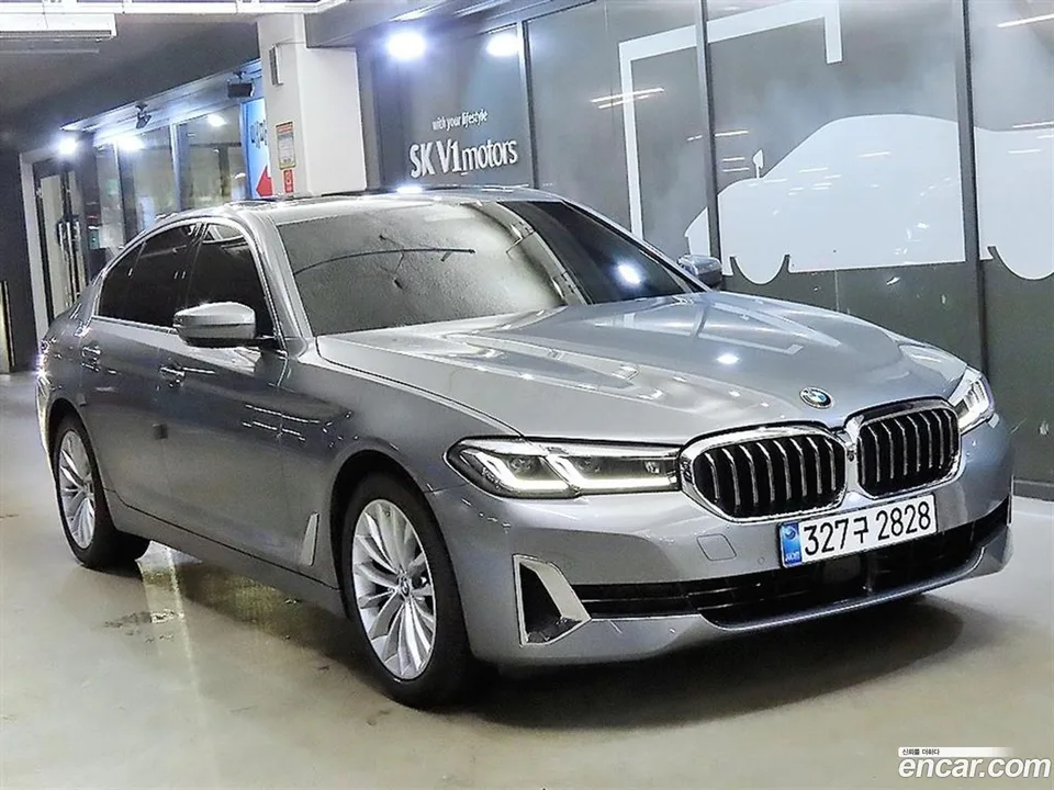 BMW 5 Series 523d 2023 — photo 1, buy with delivery to Moscow