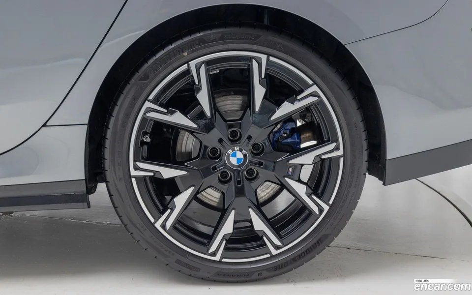 BMW 2 Series Gran Coupe 228 xDrive M 2025 — thumbnail 5