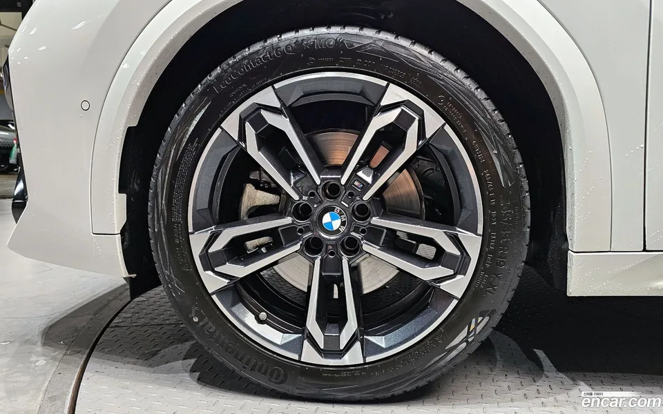 BMW X2 xDrive 20i M 2025 — thumbnail 2