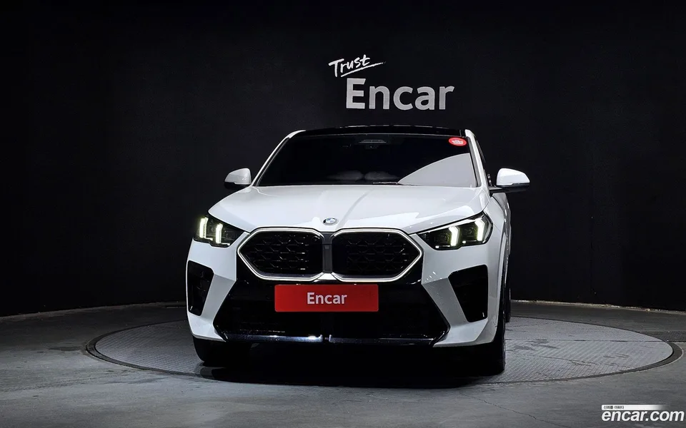 BMW X2 xDrive 20i M 2025 — thumbnail 3