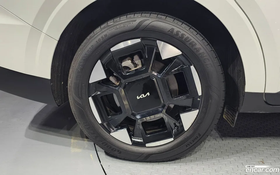 Kia Carnival 7 2024 — thumbnail 2