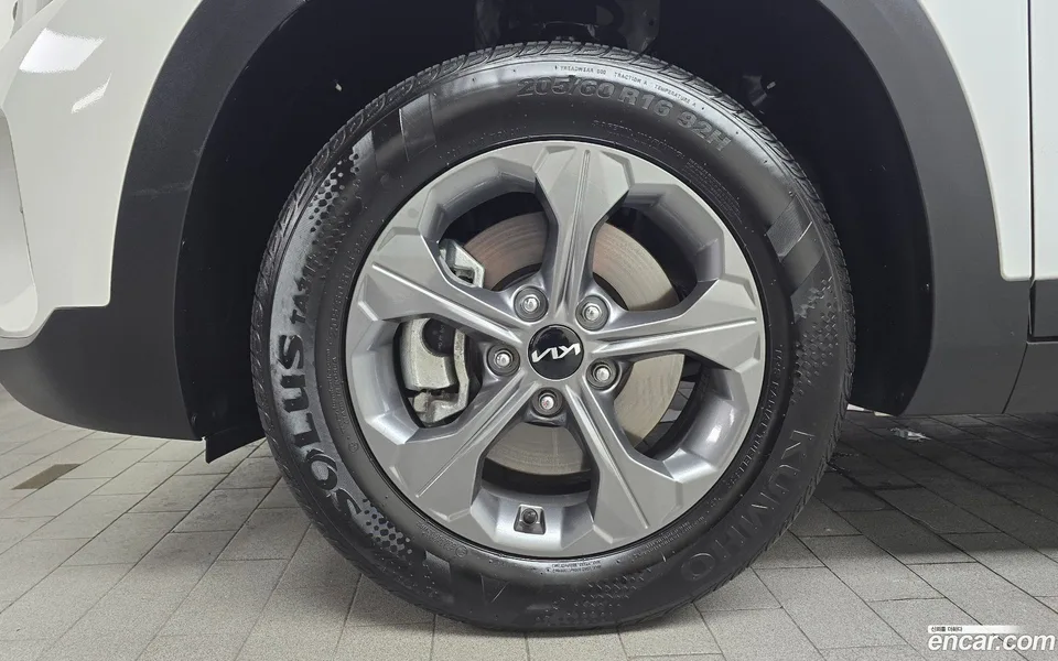 Kia Seltos 1.6 2WD 2024 — миниатюра 2