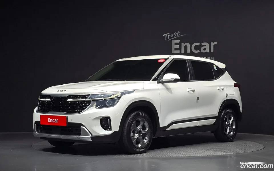 Kia Seltos 1.6 2WD 2024 — фото 1, купить с доставкой в Москву