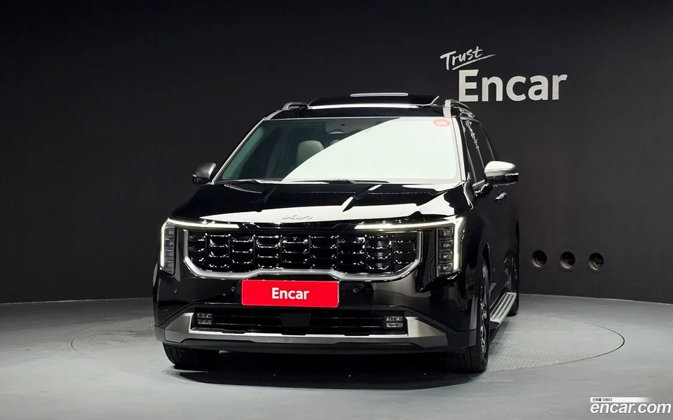 Kia Carnival 7 X Line 2025 — thumbnail 3
